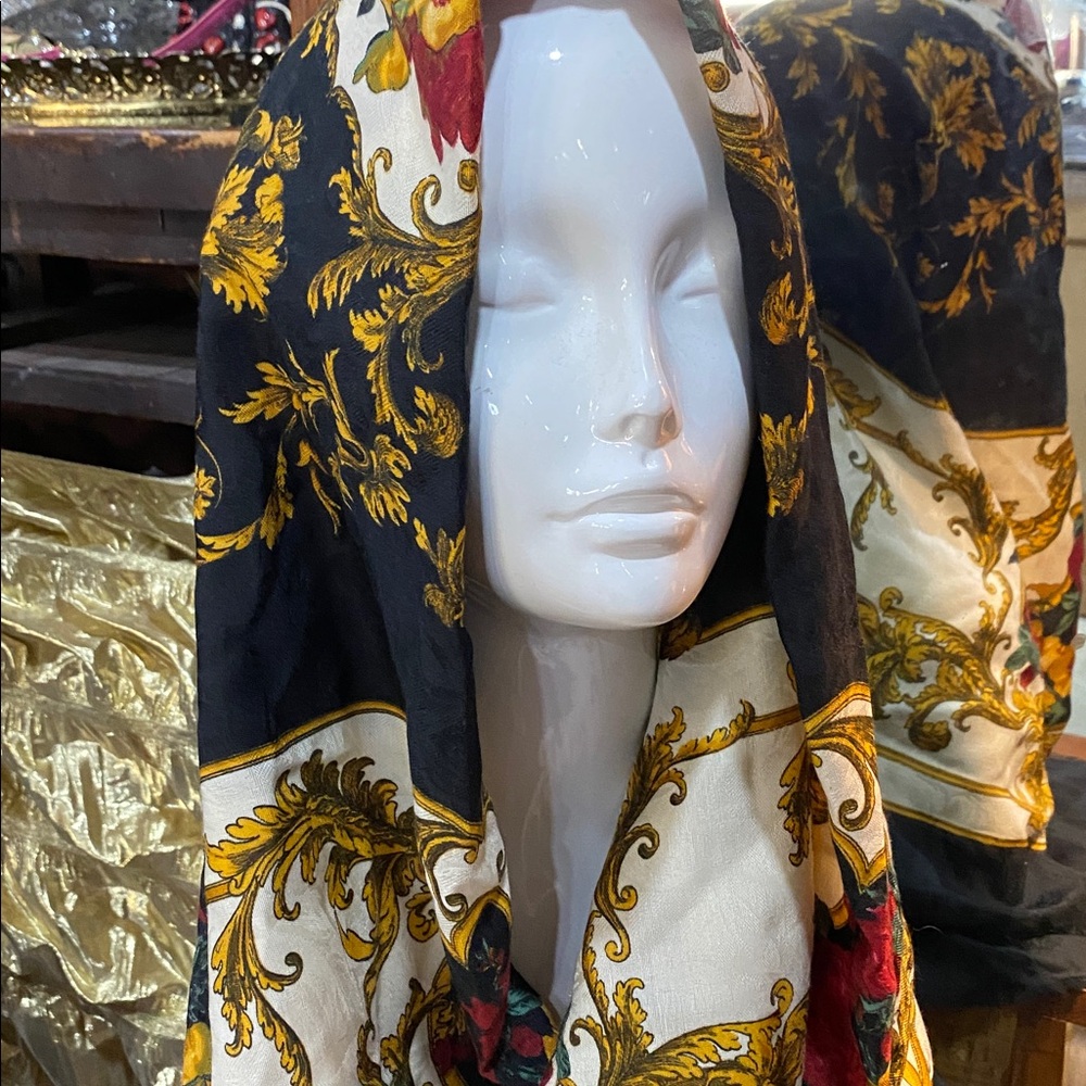 Floral Medallion Baroque Print Top in Black, Red & Gold 45 x 42 inch - Picture 5 of 5